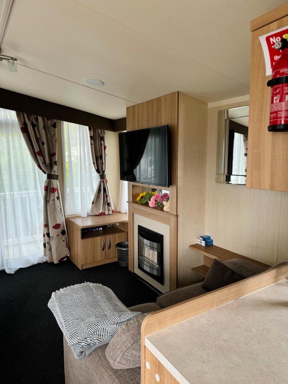 Отель Relax & Dream Port Seton Экстерьер фото